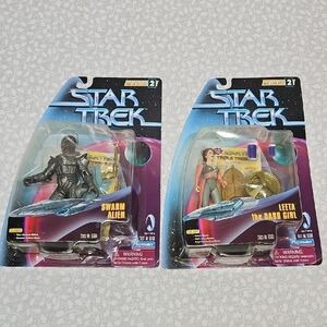 1997 Star Trek Warp Factor Series Leeta The Dabo Girl & Swarm Alien
